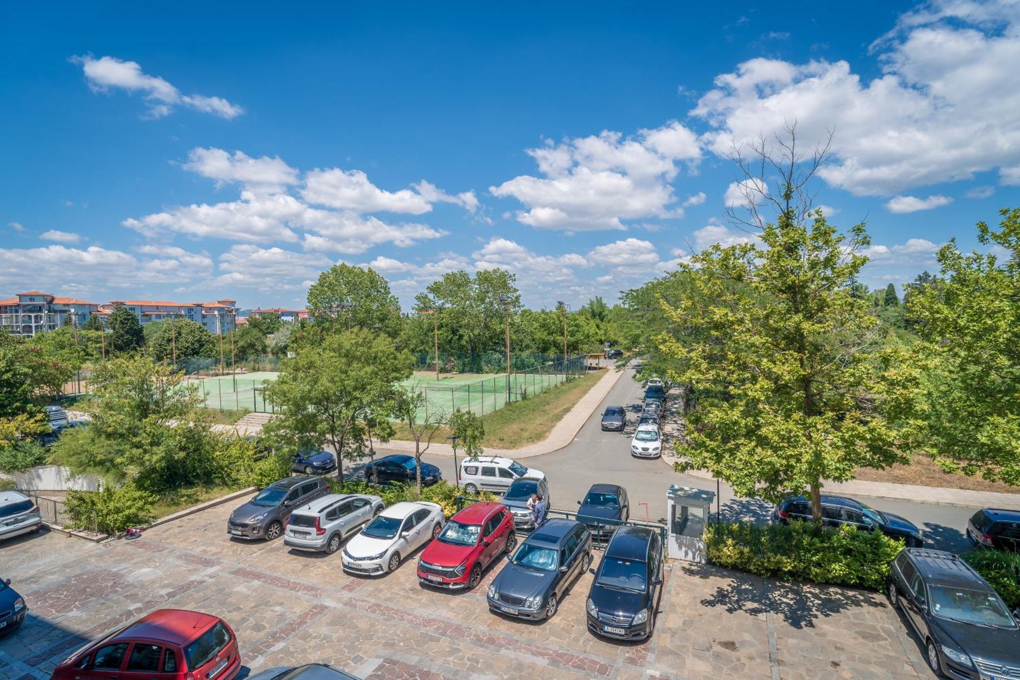 Спа Апартаменти За Гости Затворен Комплекс Емералд Ravda Exterior foto