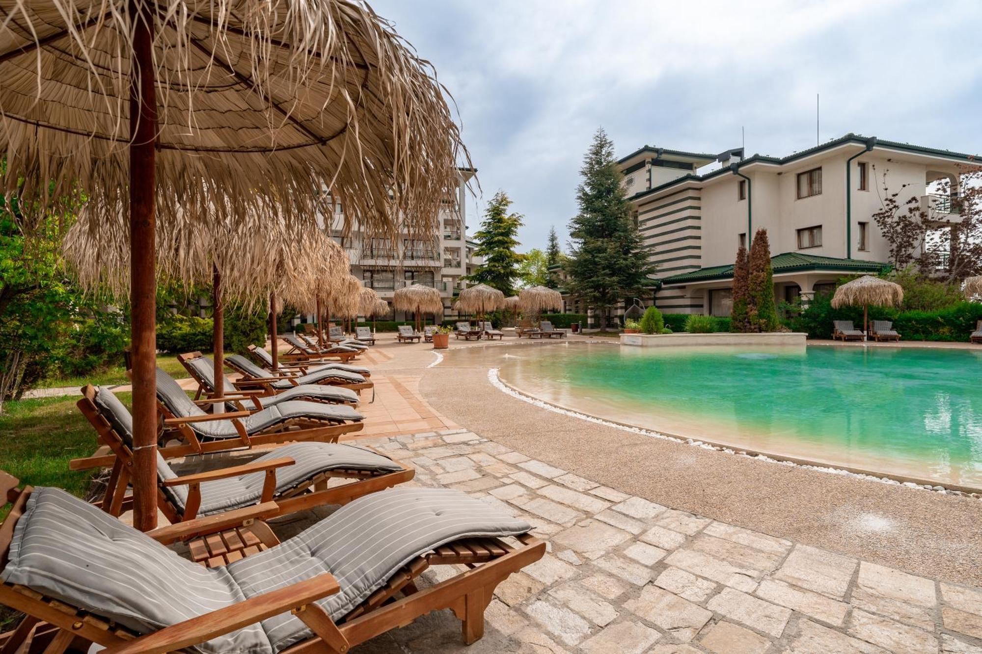 Спа Апартаменти За Гости Затворен Комплекс Емералд Ravda Exterior foto